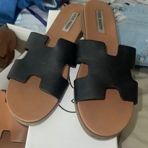 Steve Madden sandals hermes style size 10